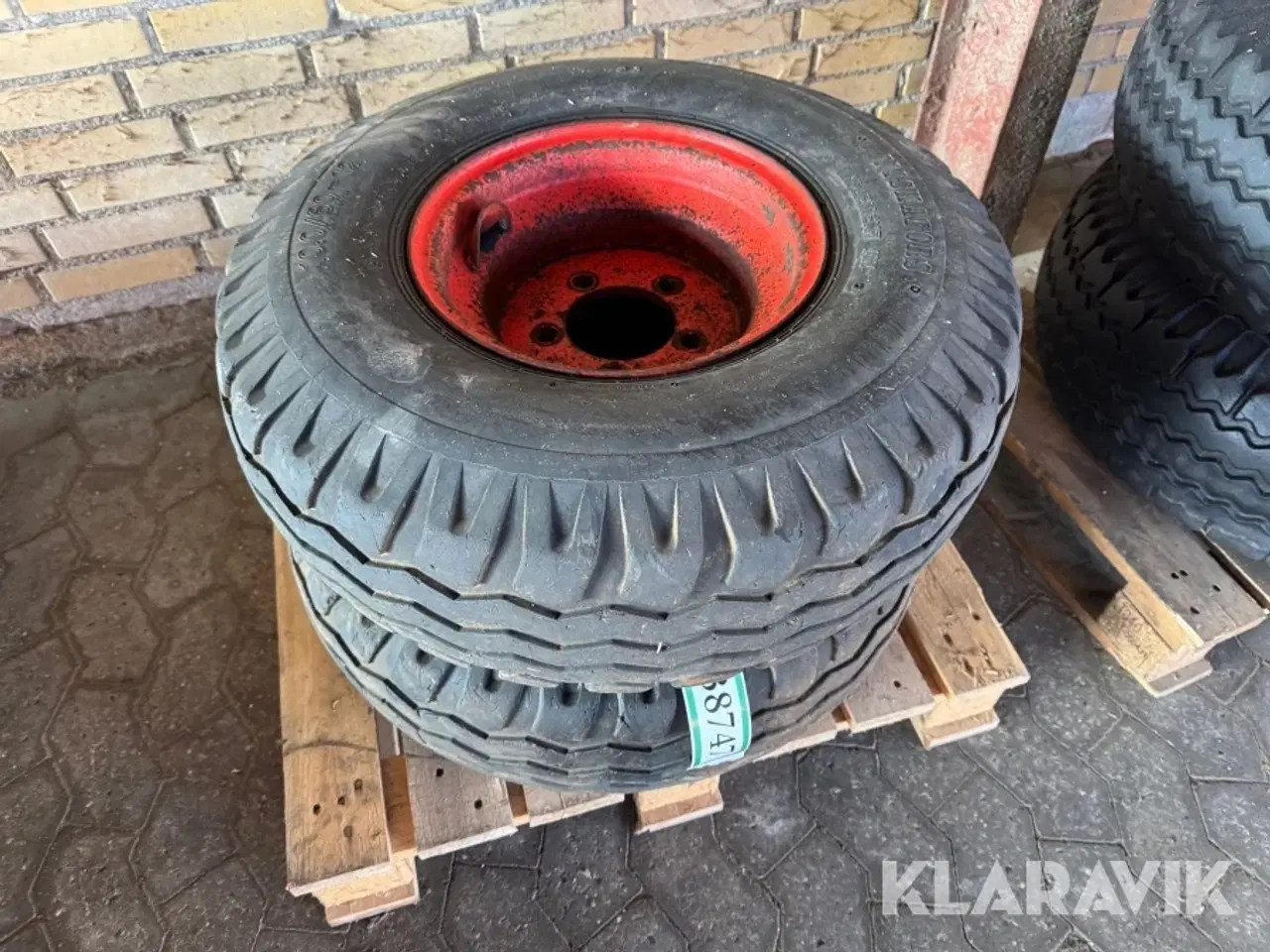 Billede 1 - Dæk Viskafors Implement