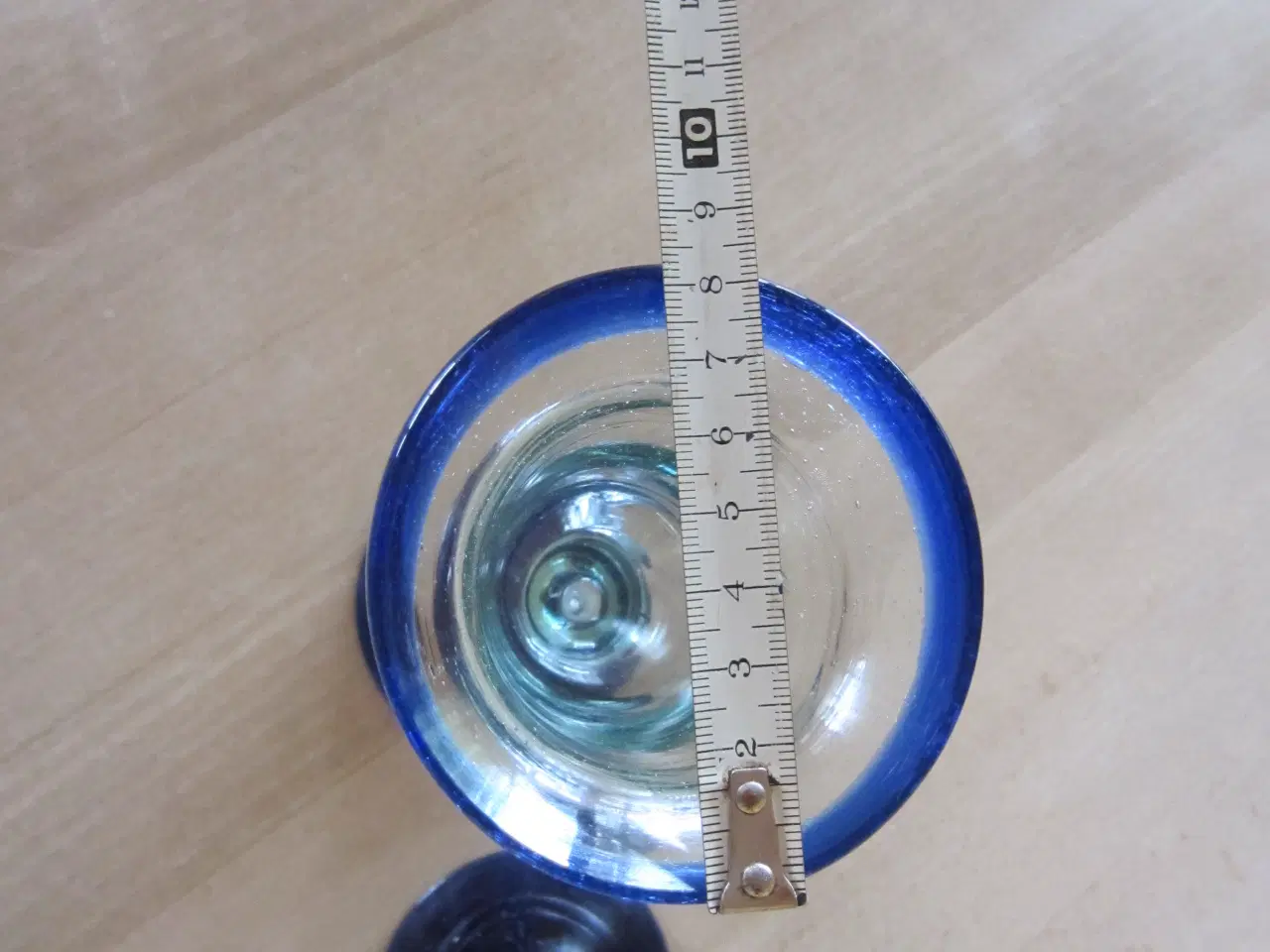 Billede 3 - 2 stk. Vinglas med blå kant