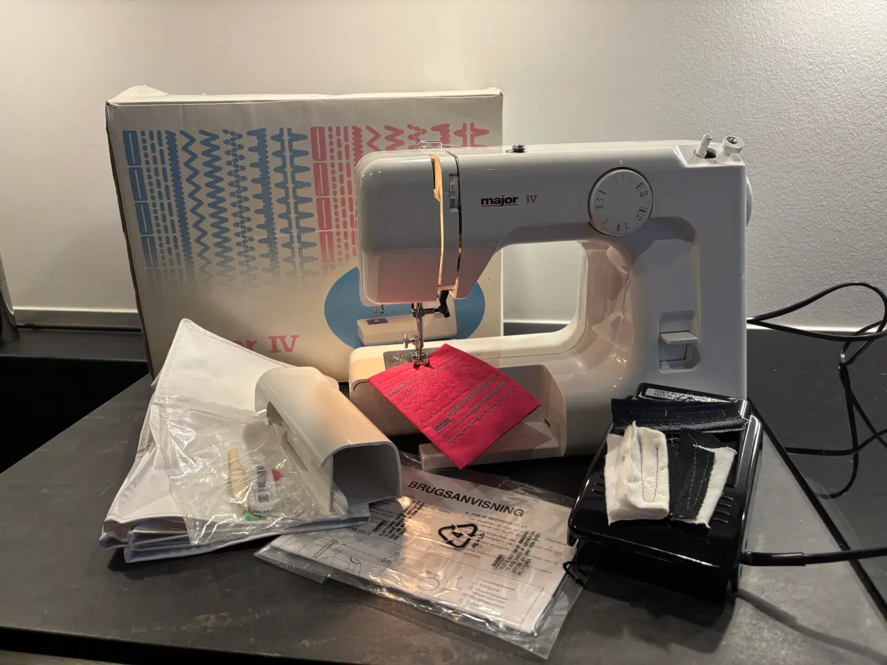 Billede 1 -  Major  IV symaskine 
