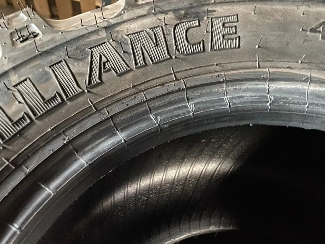 Billede 3 - Alliance 425/55R17