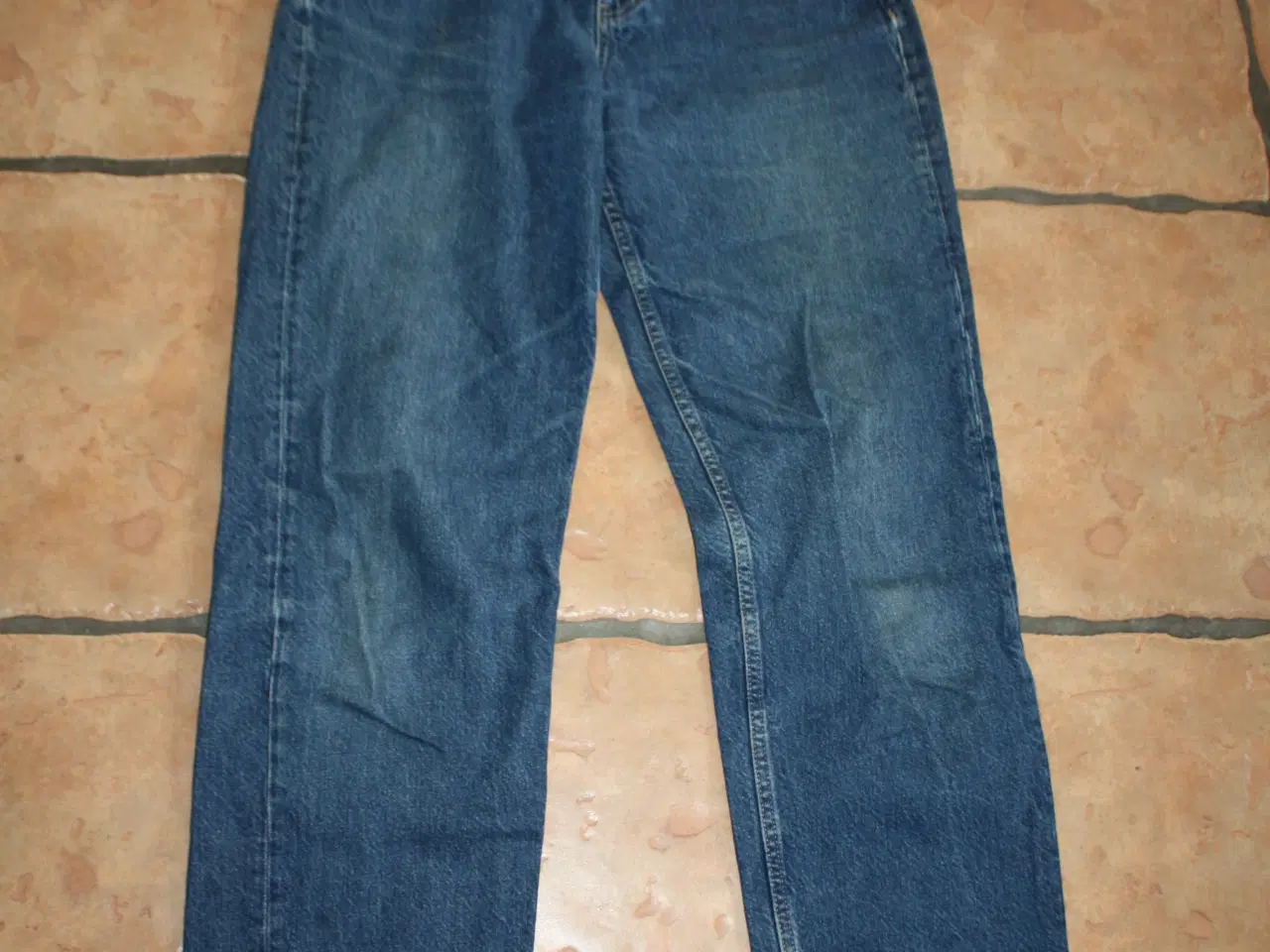 Billede 1 - blå jeans fra Gina Tricot str. 40