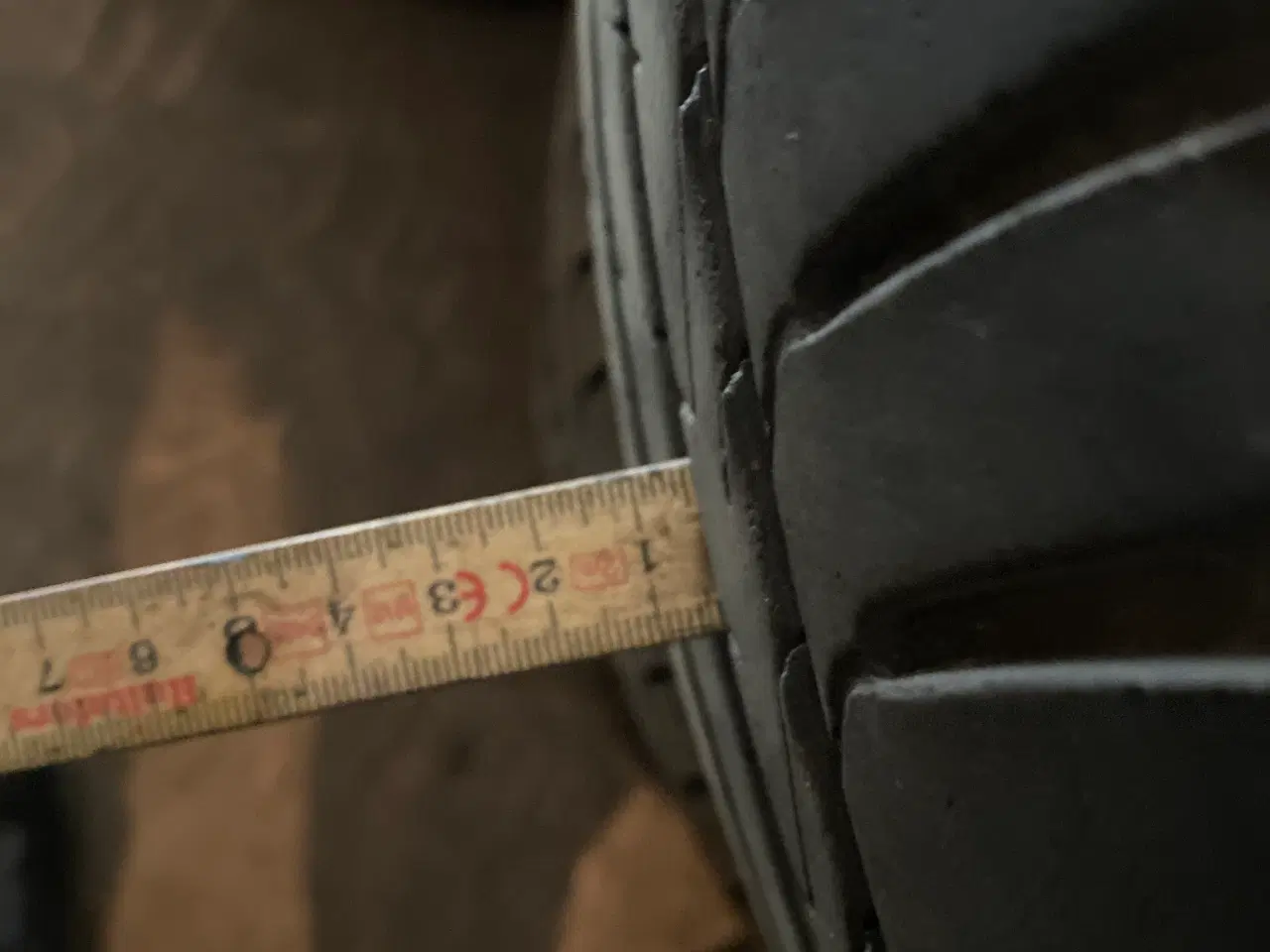 Billede 2 - Pirelli sommerdæk 235/50 r20