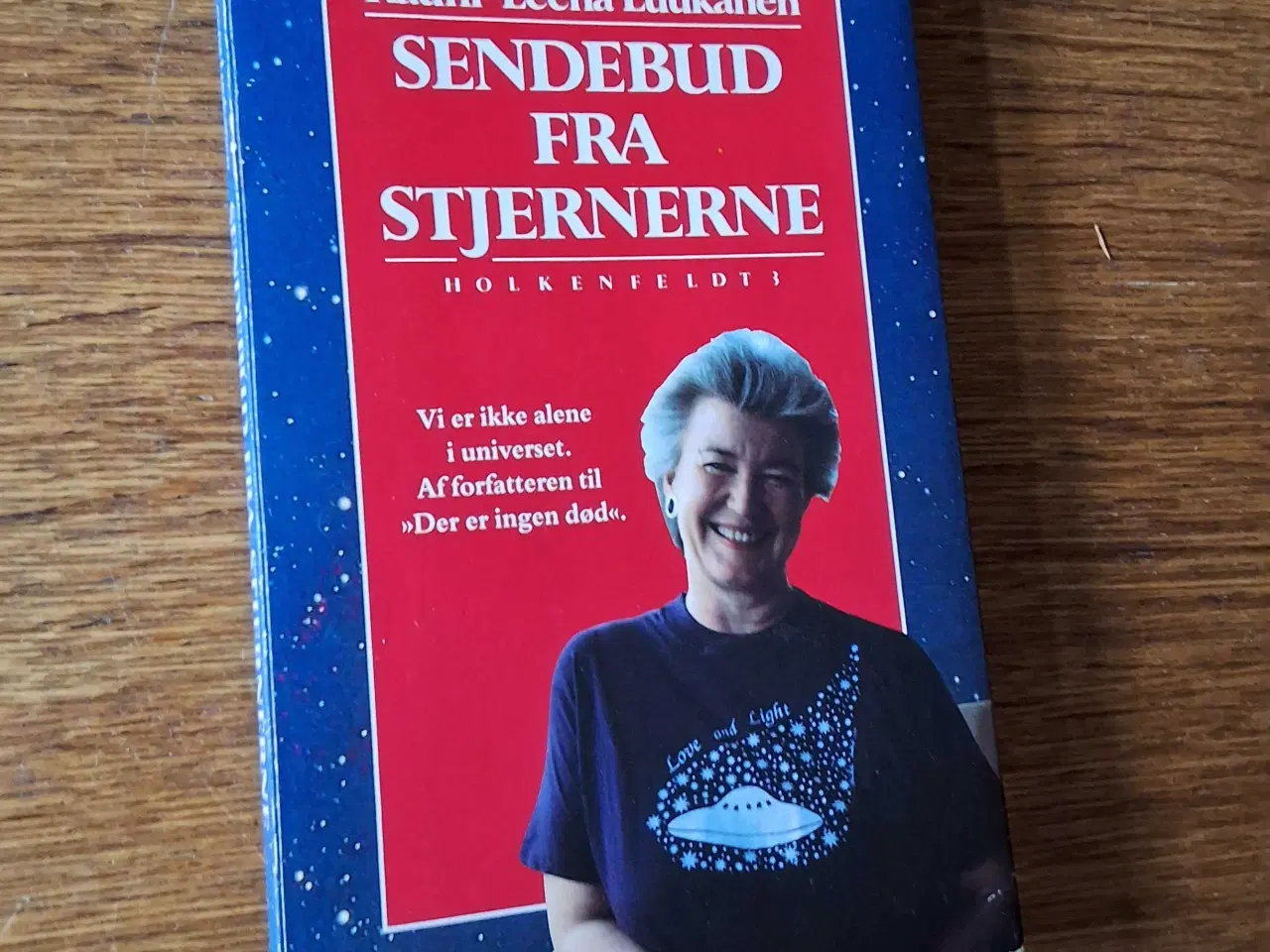 Billede 1 - SENDEBUD FRA STJERNERNE  af Rauni-Leena Luukanen. 