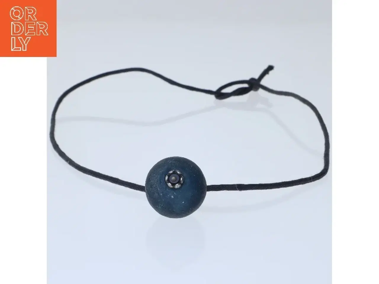 Billede 2 - Simple black cord necklace with blue pendant (str. 60 cm)