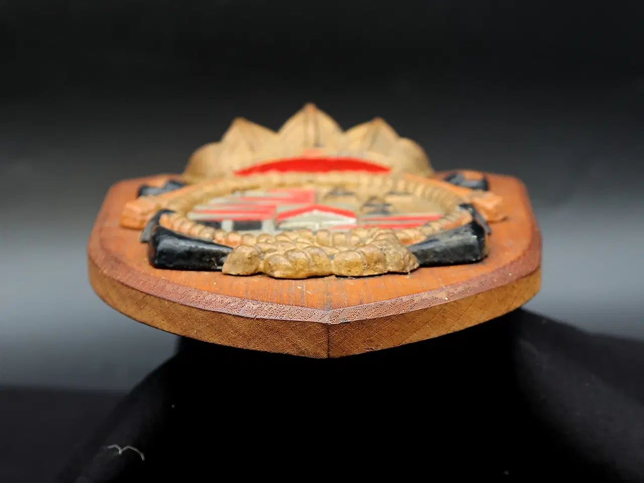 Billede 6 - Våbenskjold – Fre. Herluf Trolle – “Isaac Sweers"