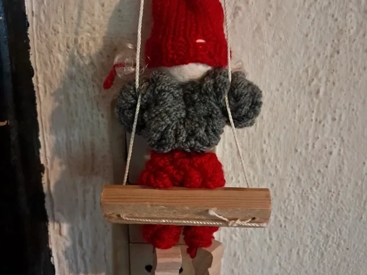 Billede 2 - Gyngende nisse