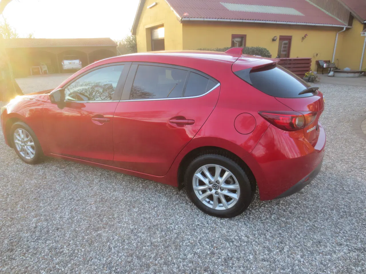 Billede 12 - Mazda 3 2.0 i Skyactiv-g 120 Hk år 2016