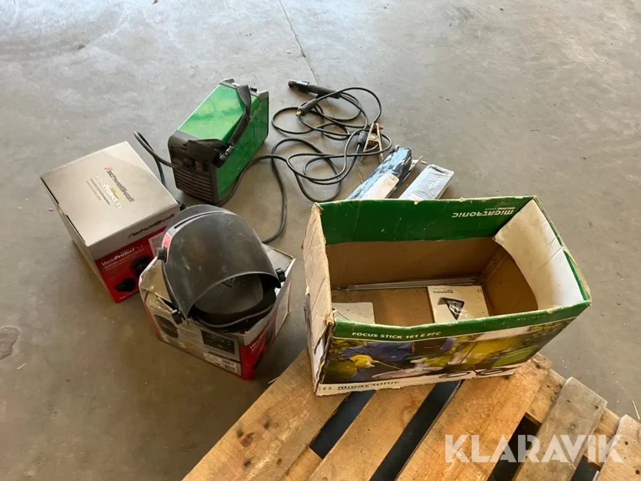 Billede 3 - Elektrodesvejser Migatronic Fokus Stick 161 E PFC med 2 hjelme