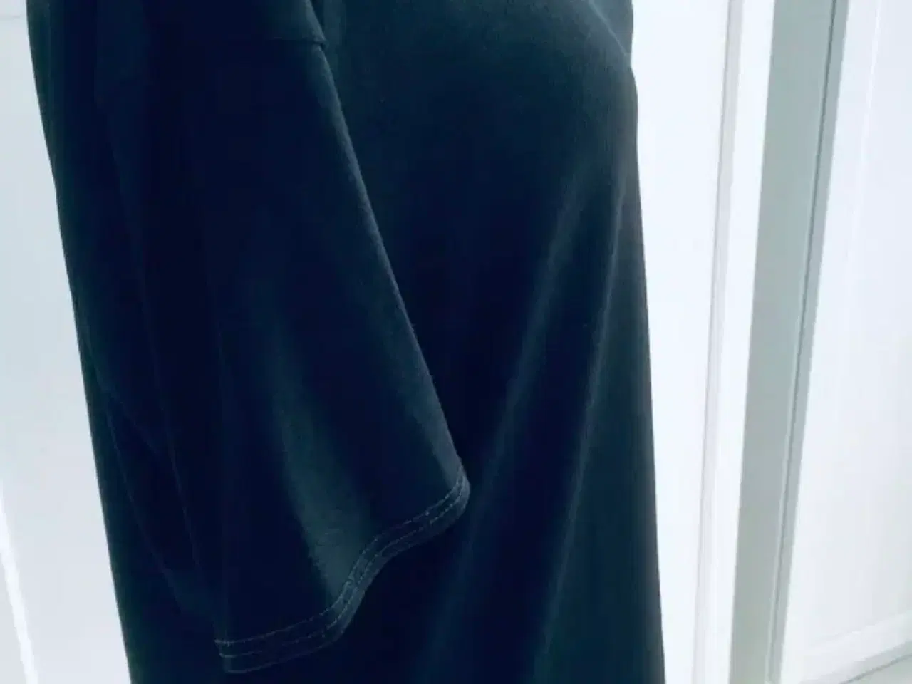 Billede 3 - T-shirt i mørk grøn