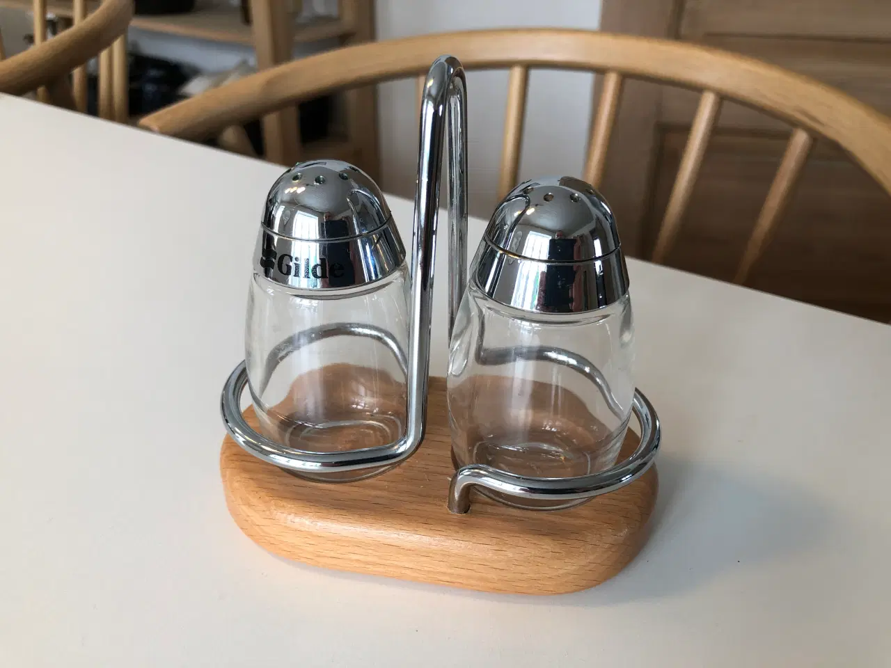 Billede 1 - Salt og pebersæt på bund af bøgetræ