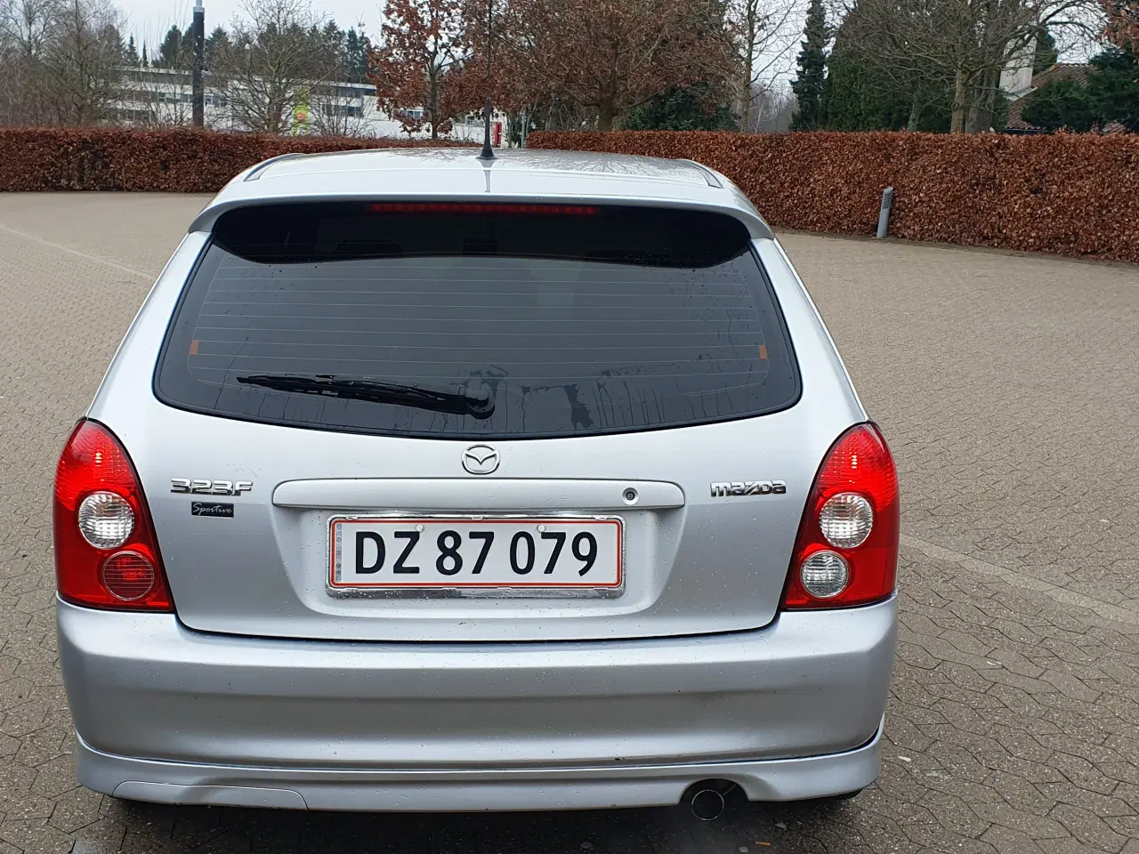 Billede 2 - Mazda 323f sport 2,0 benzin 