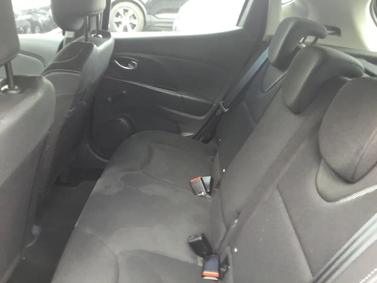 Billede 9 - Renault clio 1.5 cdi 5 døre afh.træk 