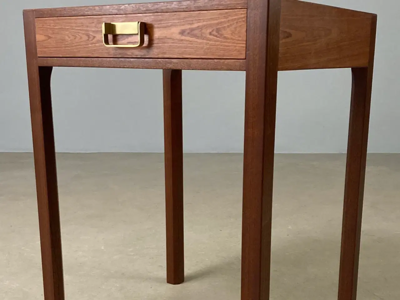 Billede 1 - Bernt Pedersen snedker bord - GRATIS LEVERING