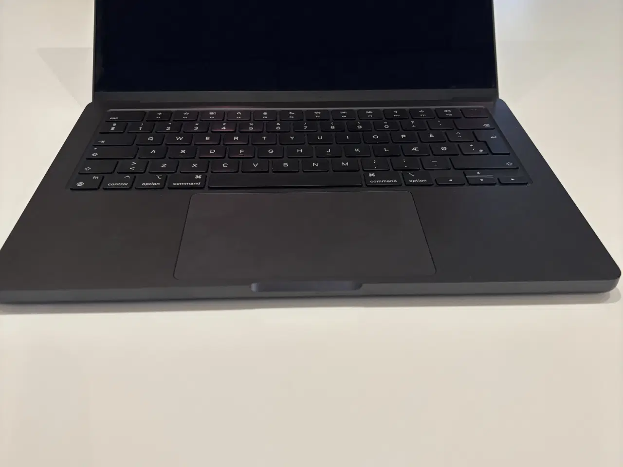 Billede 3 - MacBook Pro m4 14 tommer spaceblack