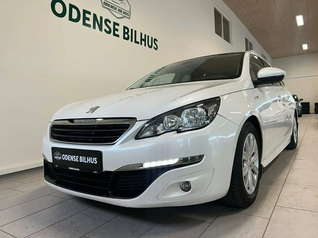 Billede 1 - Peugeot 308 1,6 BlueHDi 120 Allure Sky SW