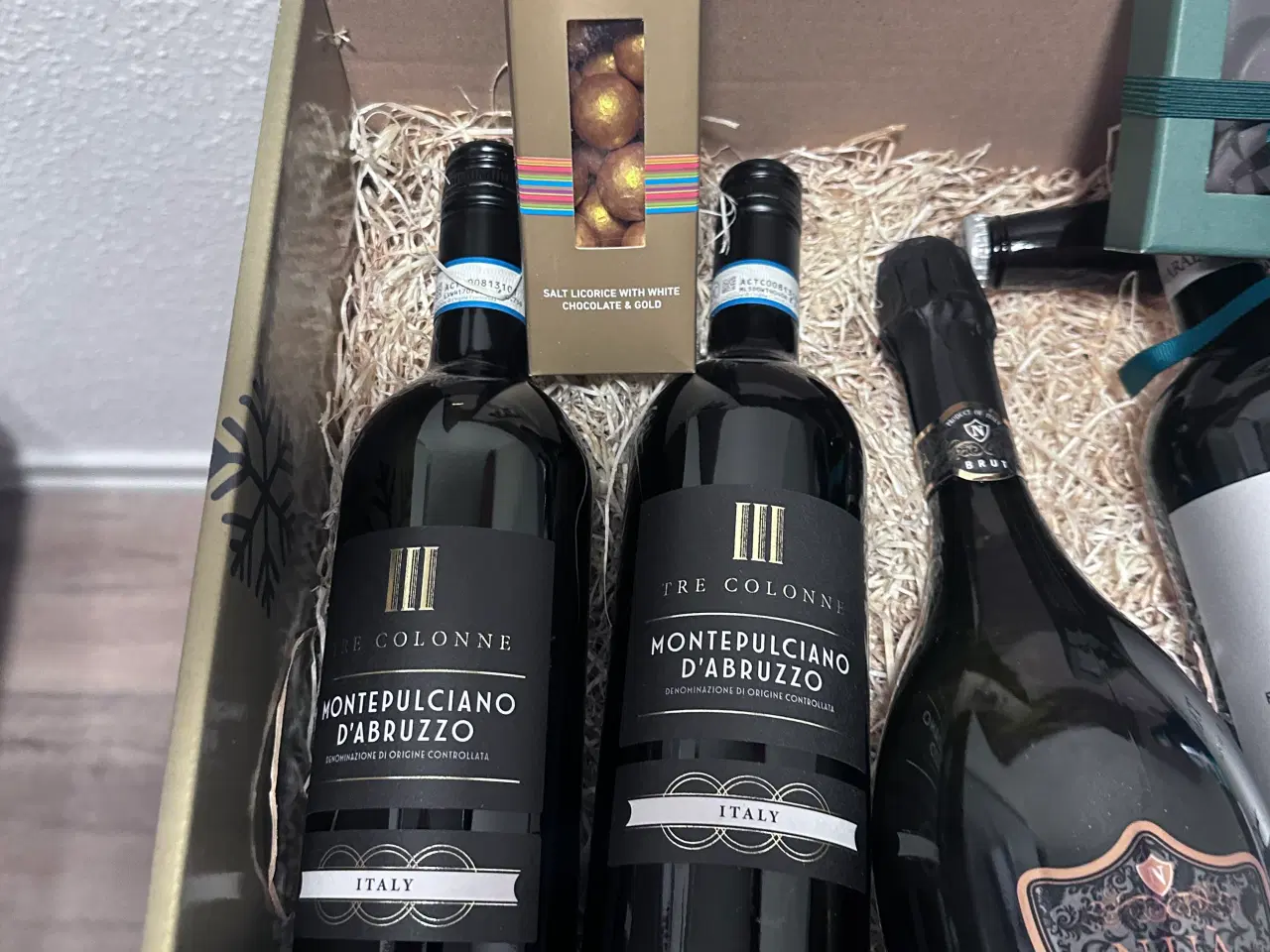 Billede 1 - Vin- og julegavekasse – rødvin, mousserende vin & 