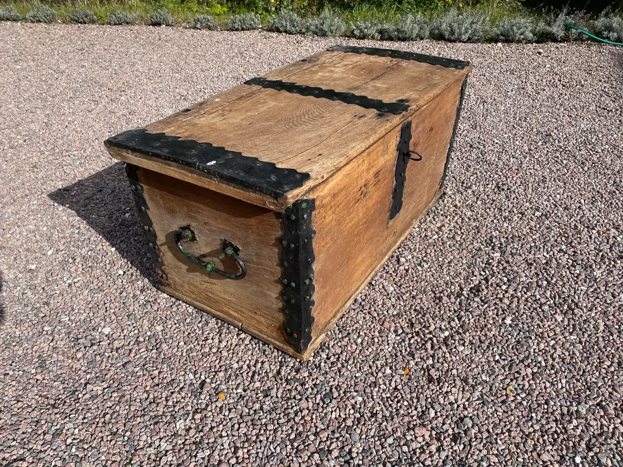 Billede 1 - Egetræskiste med fladt låg