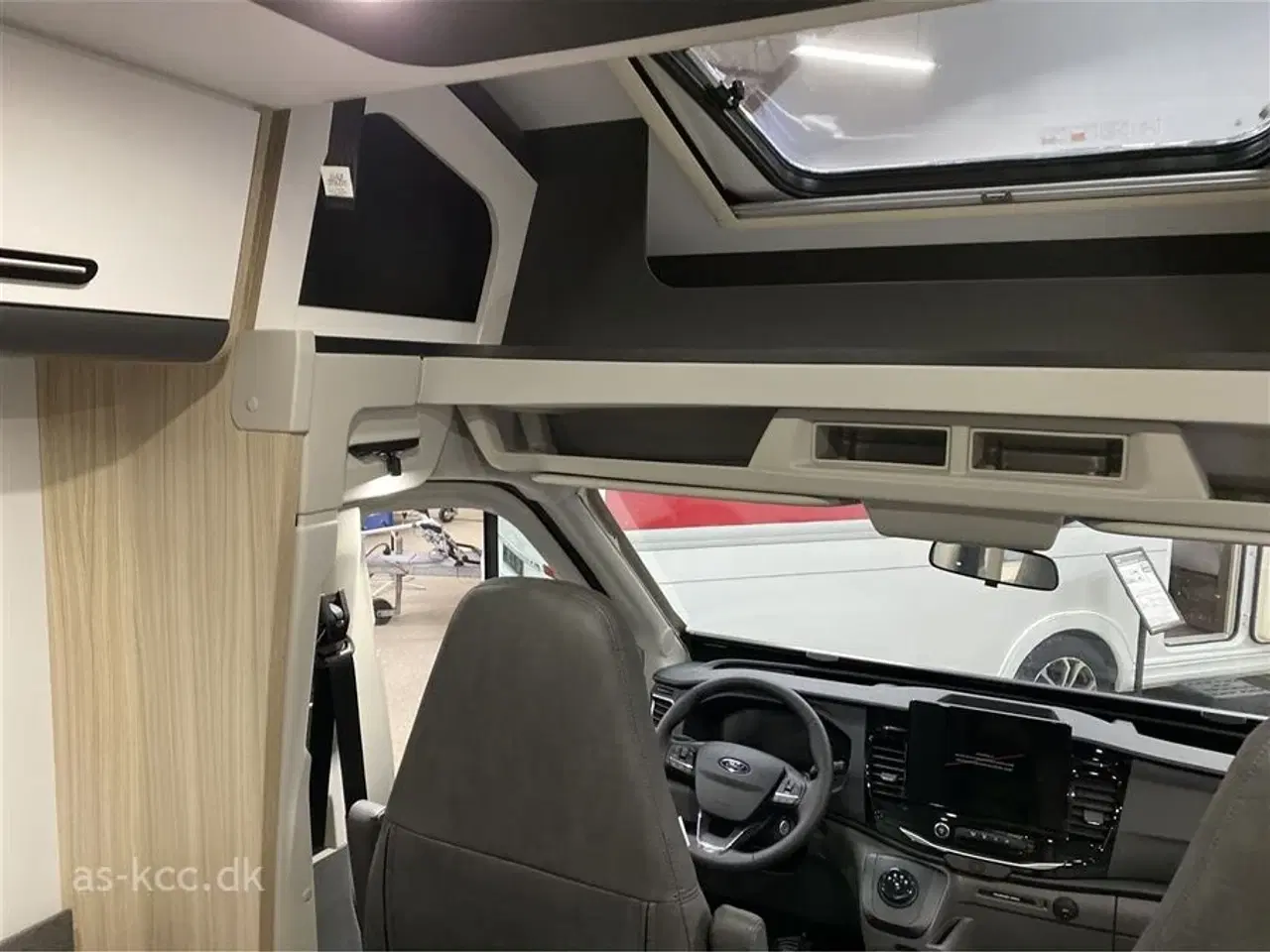 Billede 6 - 2026 - Sun Living S 70 SL Automat gear 165 HK   Sun Living S 70 SL  165 HK og Automatgear .