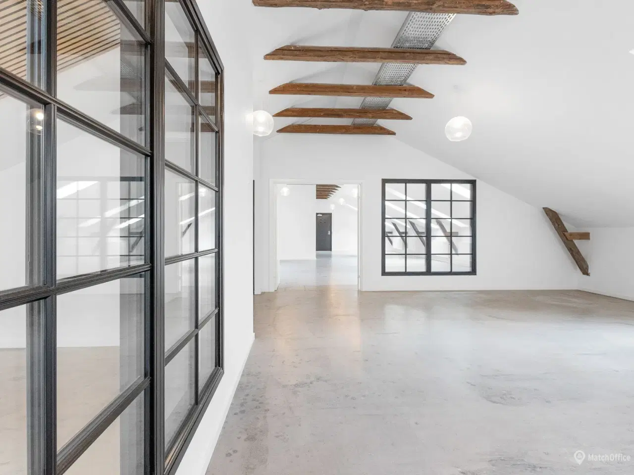 Billede 10 - Attraktiv introleje på kun kr. 1.100 pr. m² - Flot og indbydende storrumskontor