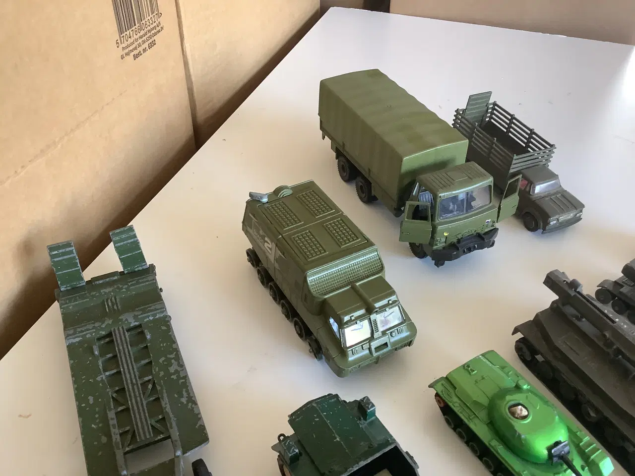 Billede 4 - 16 vintage militær-køretøjer. Dinky, Matchbox m.m.