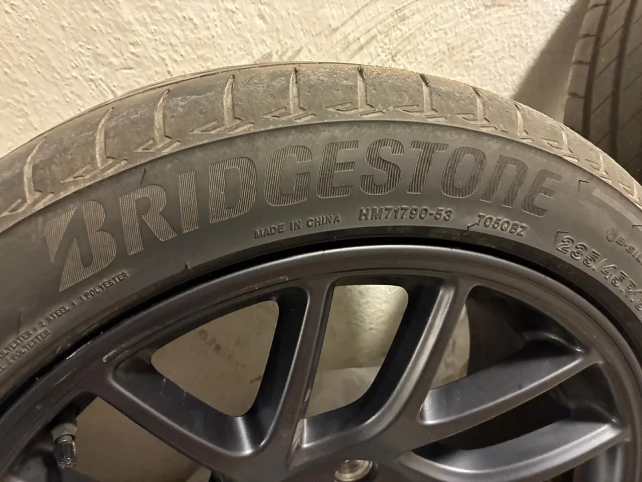 Billede 8 - Alufælge med dækkene 