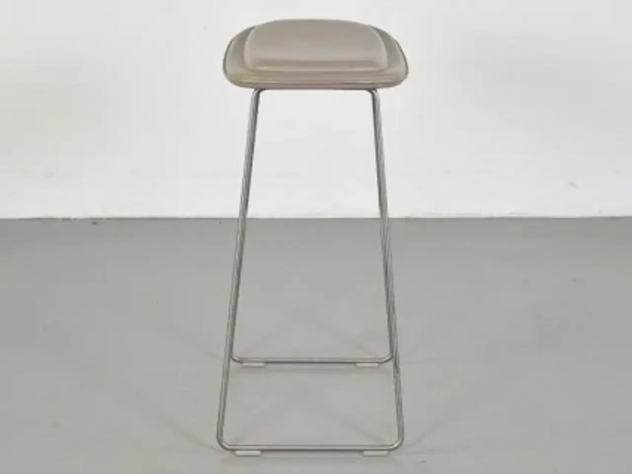Billede 2 - Cappellini barstol med beige-malet læder på sædet, høj model
