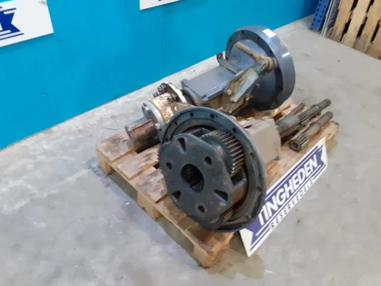 Billede 2 - New Holland TM 165 Lår