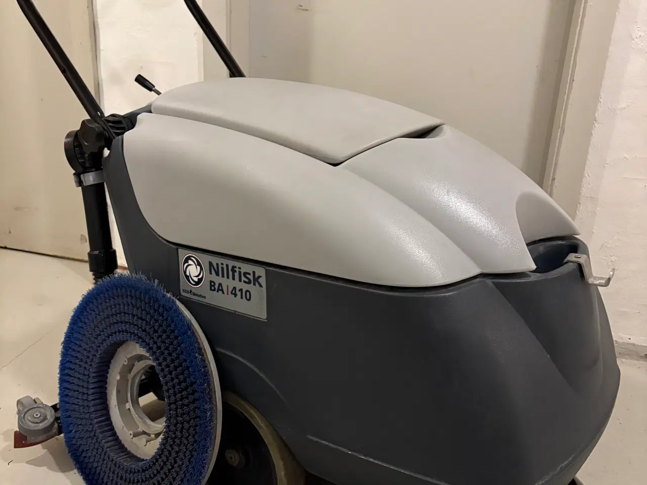 Billede 1 - Ældre Nilfisk gulvvasker til store gularealer