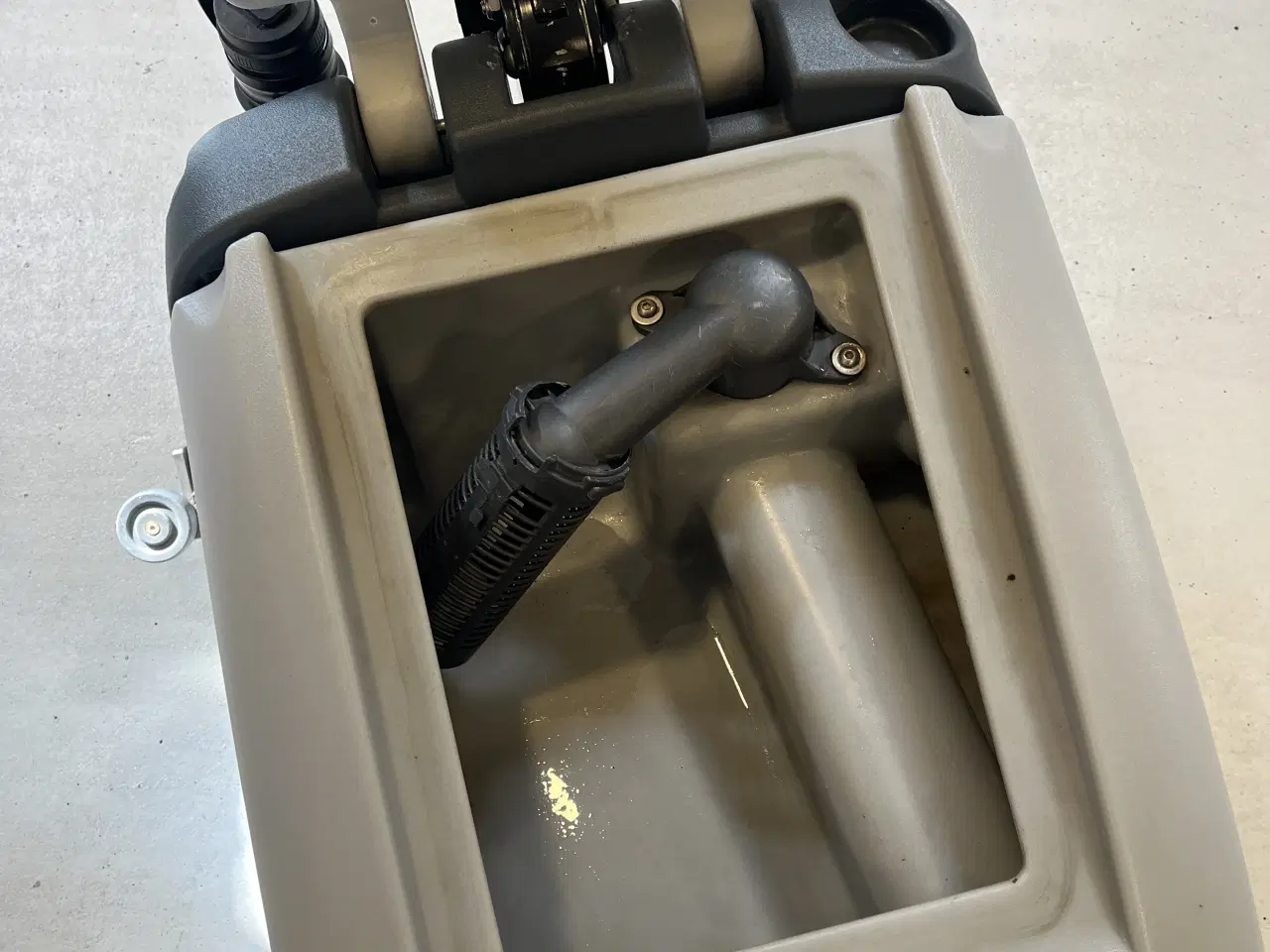 Billede 5 - Nilfisk sc 400 gulvvasker 