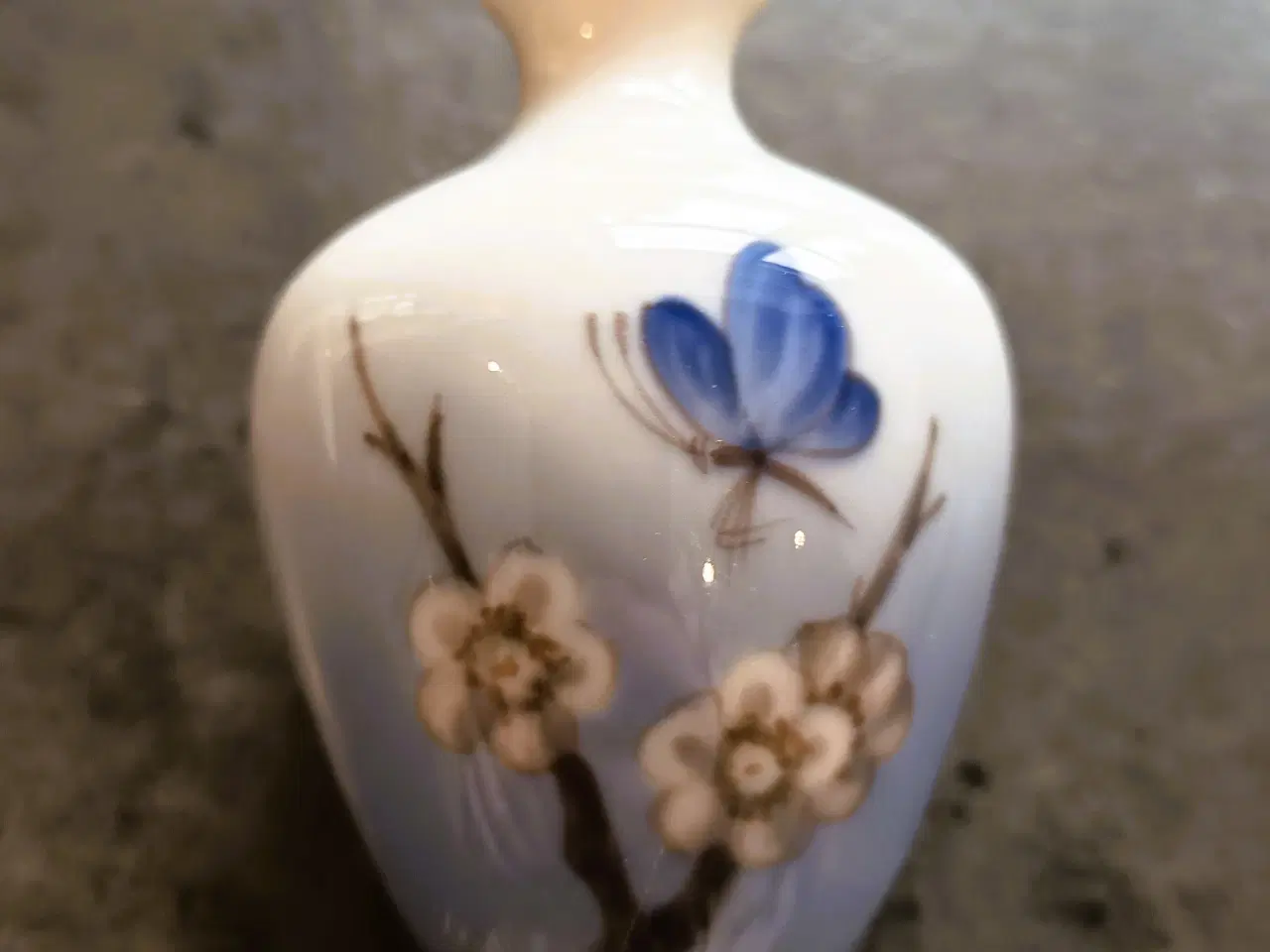 Billede 3 - 2301-395 Kgl.Porcelæns  Vase med frugtblomst og so