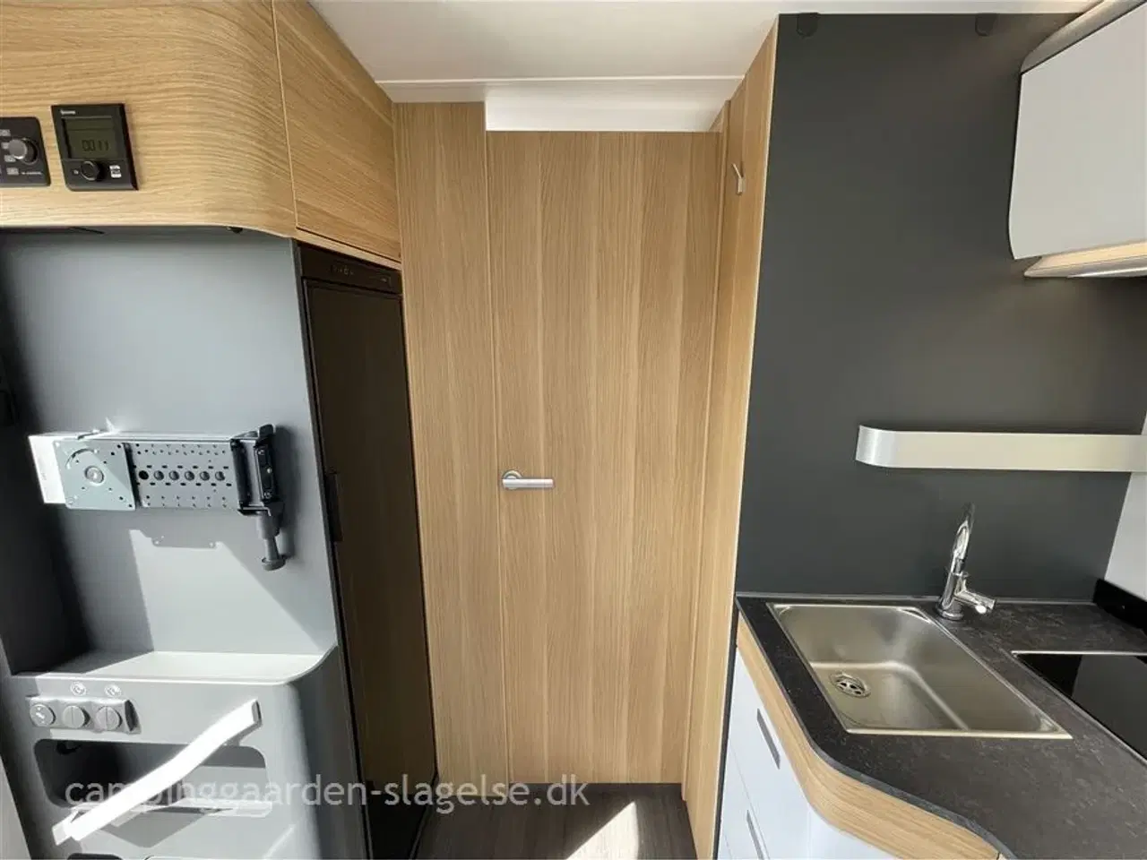 Billede 16 - 2023 - Adria Coral Plus 670 DL   AUTOMATGEAR - NEDSAT KR 136.568,-