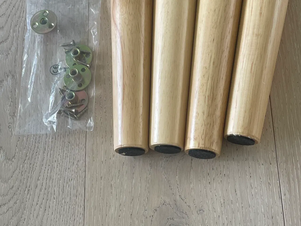 Billede 2 - Møbelben til kommode eller sofa