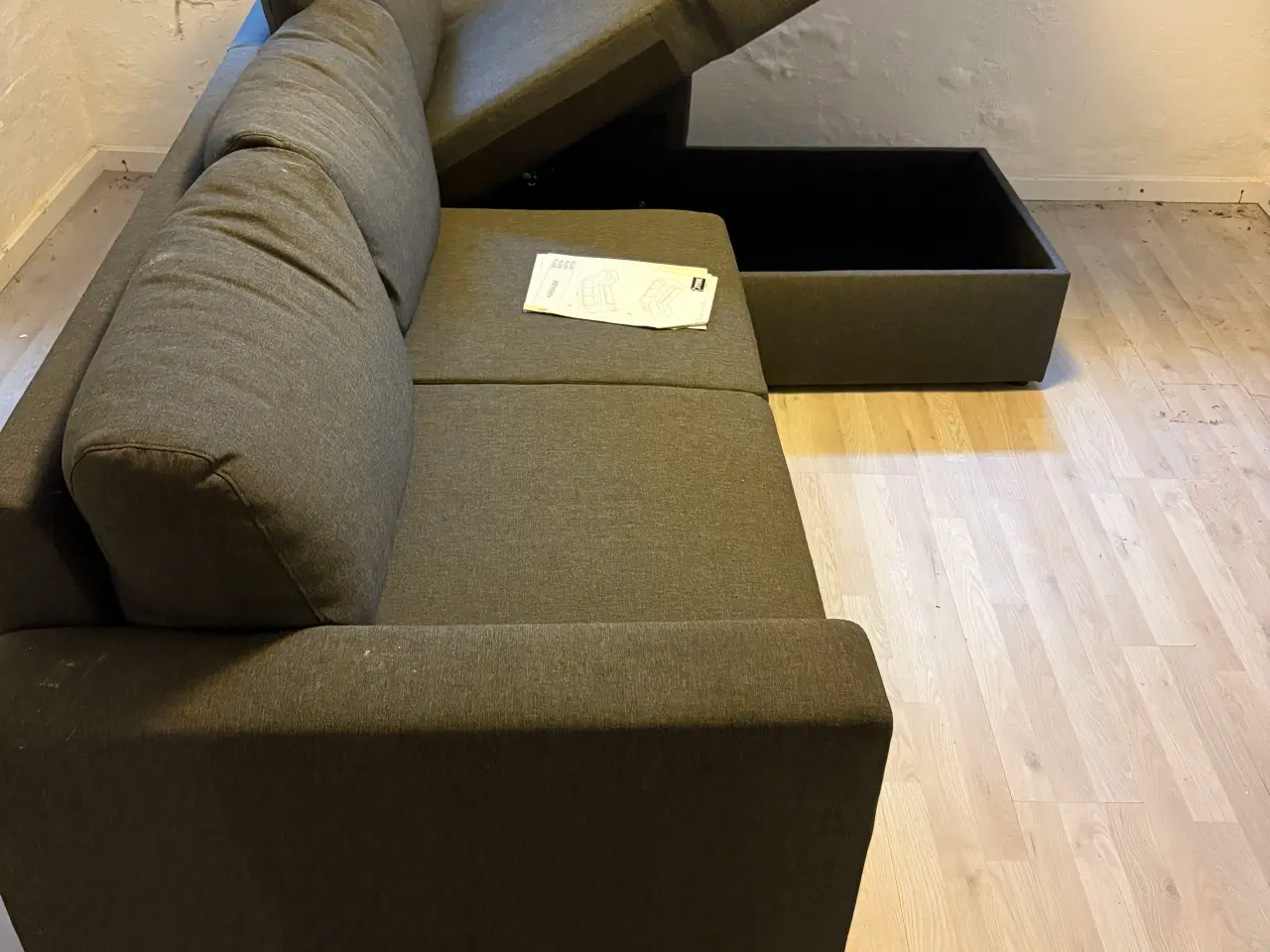 Billede 2 - Sovesofa med chaiselong i mørkegrå