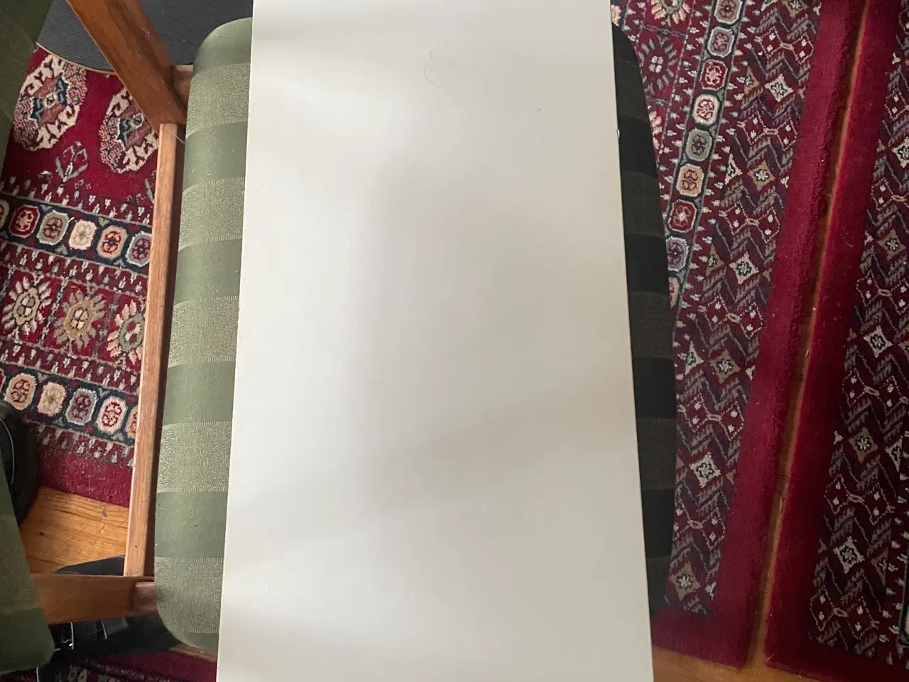 Billede 1 - Ikea hylde med hyldeknægt klar til ophang