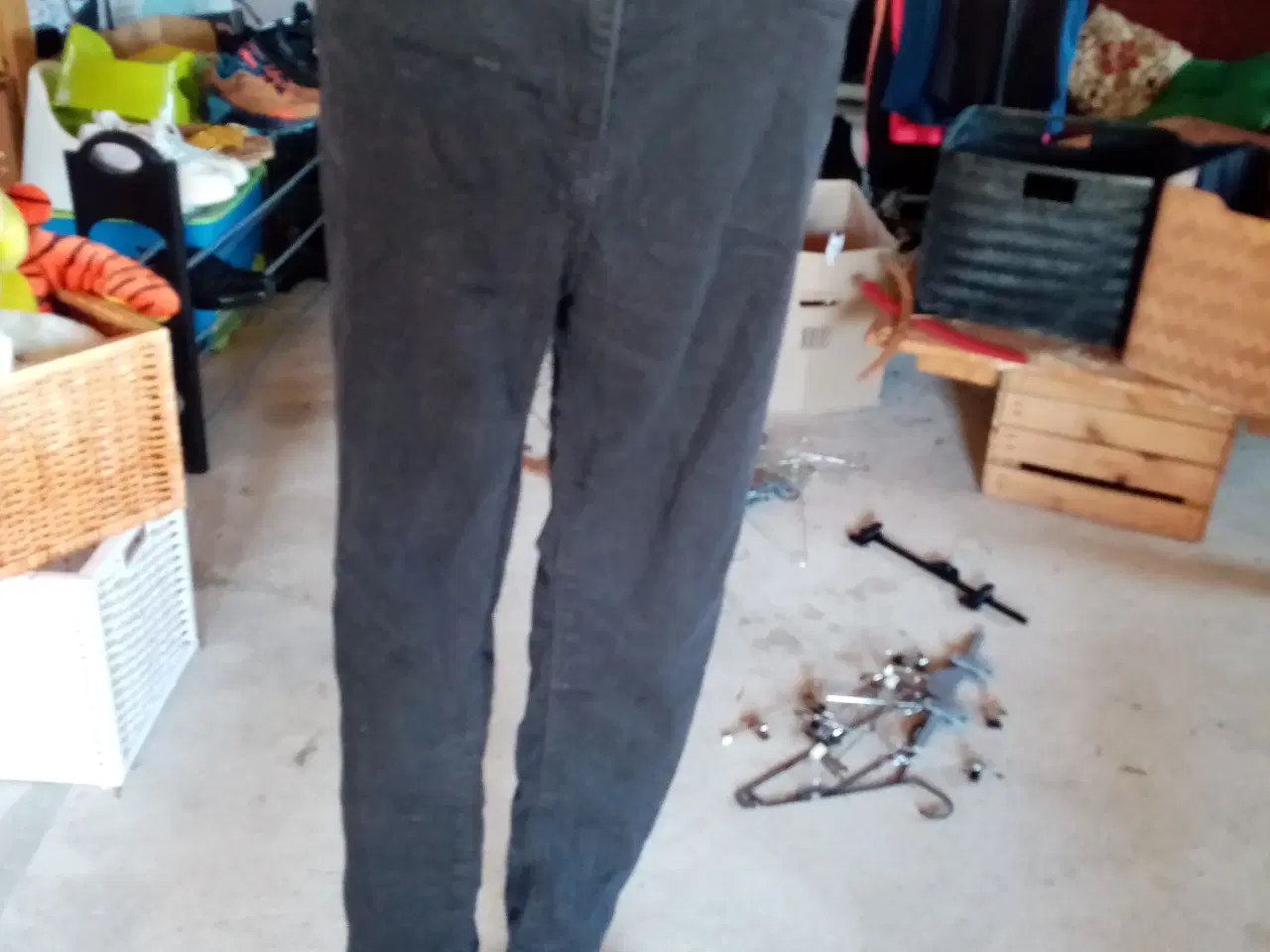 Billede 2 - Blandet tøj i str L/XL 10 dele 300 kr