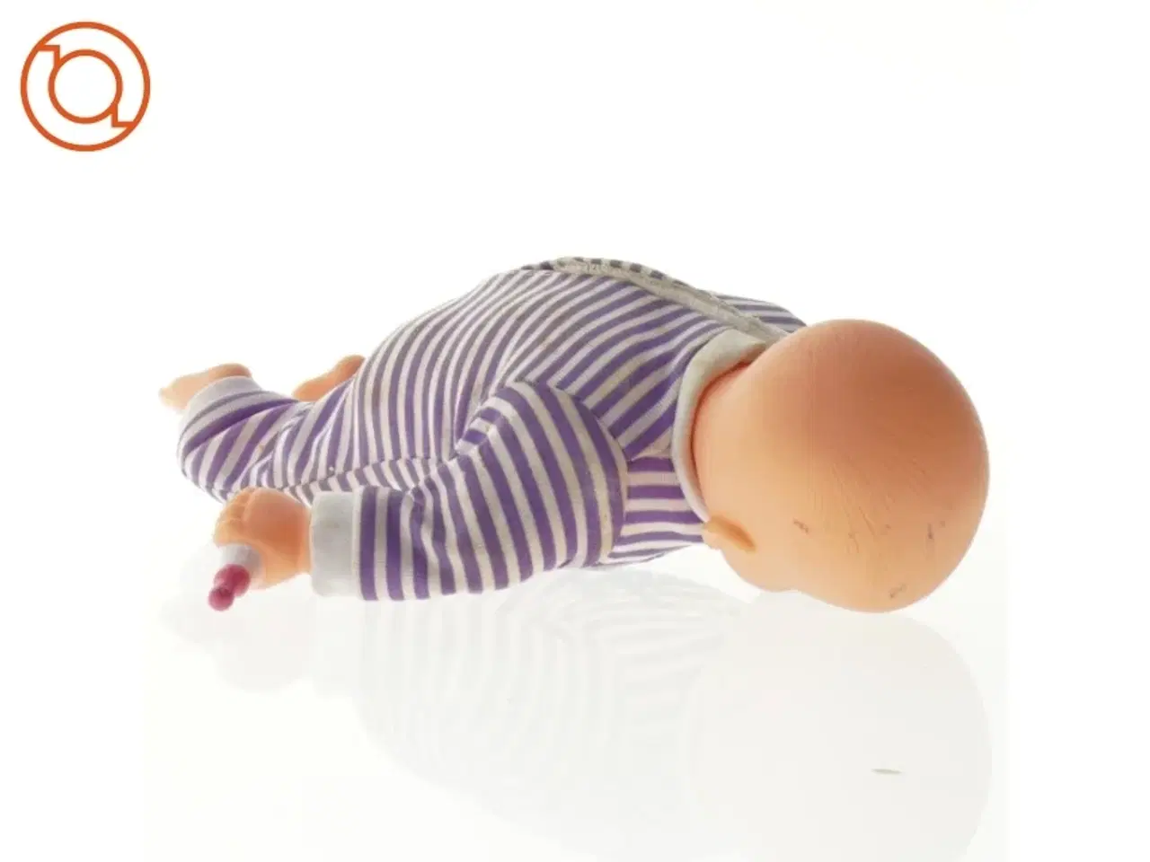 Billede 4 - Babydukkke med tøj og sutteflaske (str. 25 cm)