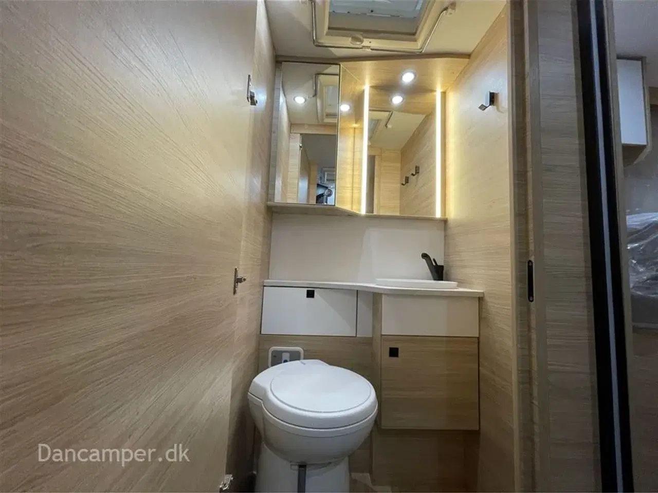 Billede 24 - 2026 - Chausson   Chausson 797 Ultimate Line, 140 HK, 8-trins automatgearkasse, solcelle. alu.fælge og adaptiv fartpilot