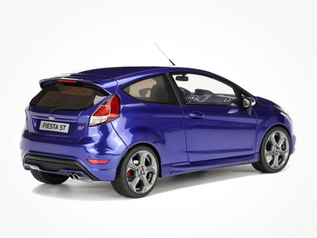 Billede 2 - 1:18 Ford Fiesta ST MK 7 2016