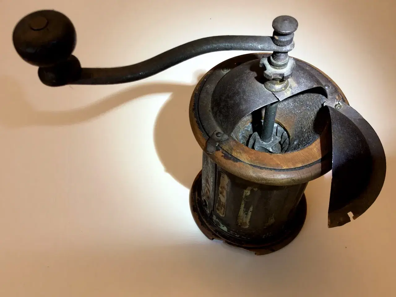 Billede 6 - Antik kaffemølle