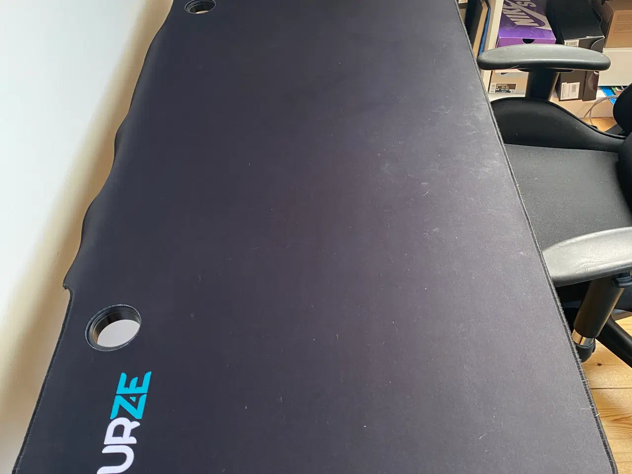 Billede 2 - Gamerstol og bord