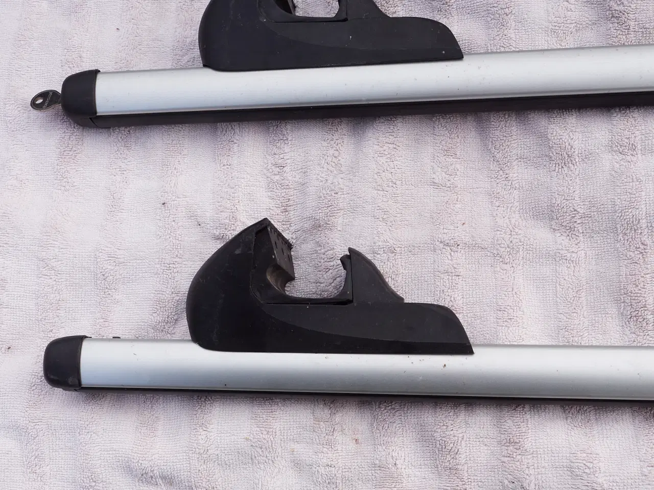 Billede 3 - Thule tagboks med tagbøjler.