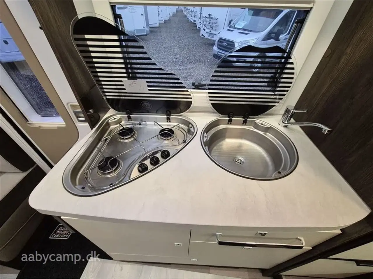 Billede 12 - 2020 - Benimar Tessoro 483   Nk pakke. Automatgear. solceller. Lithium batteri. inverter. maxxfan. Duo control. Markise. helårsdæk. undervognsbehandlet