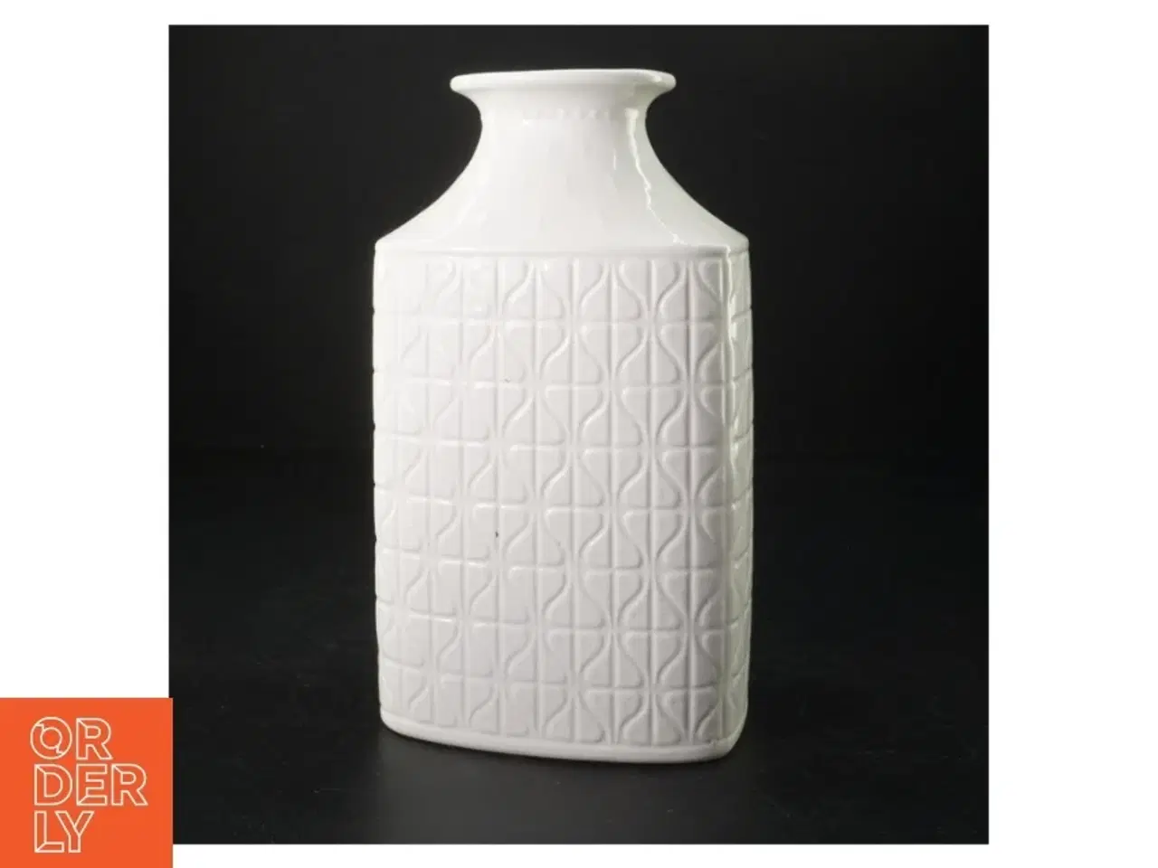 Billede 1 - Hvid porcelænsvase fra Rrstrand (str. 23 cm lang. 13 x 8 cm)