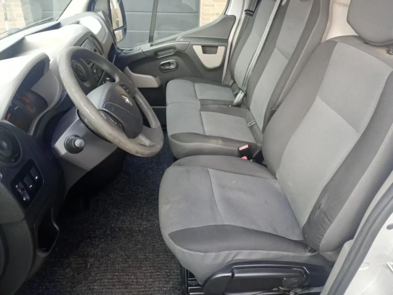 Billede 5 - Renault Master III T35 2,3 dCi 150 L2H2 Kassevogn aut.