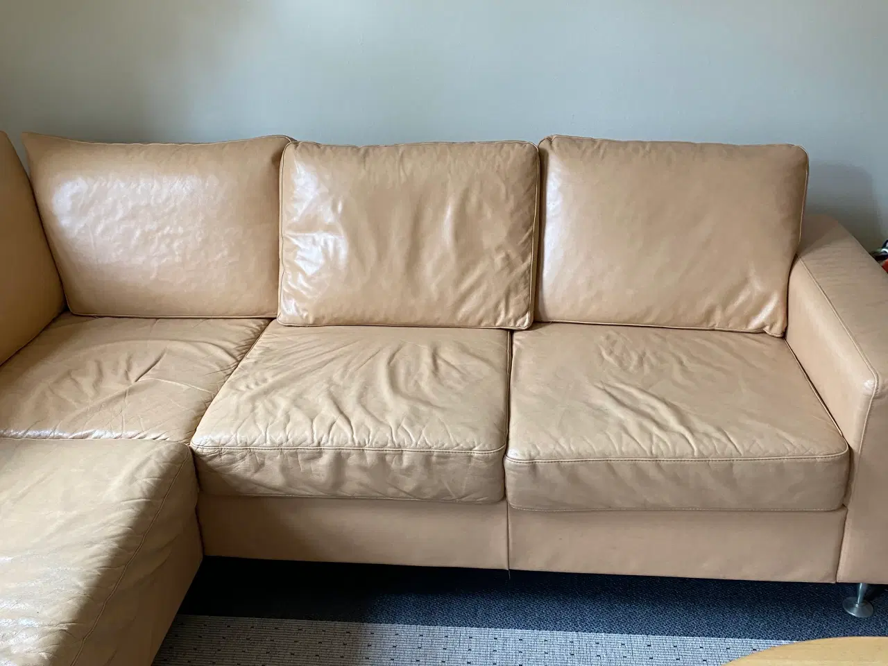 Billede 2 - Hjørnesofa i lys brun læder