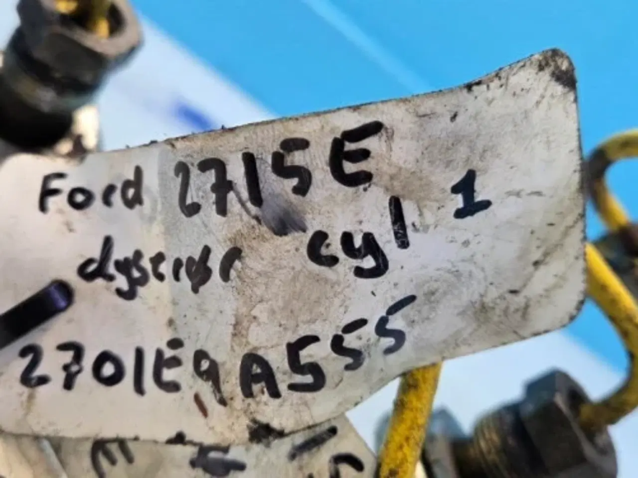 Billede 7 - Ford 2715E Dyserør Sæt 2703E9A557