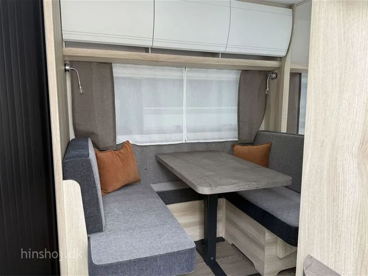 Billede 11 - 2026 - Hobby De Luxe 460 SFf   2026 Hobby De Luxe 460 SFf DK Line Se den hos Hinshøj Caravan A/S