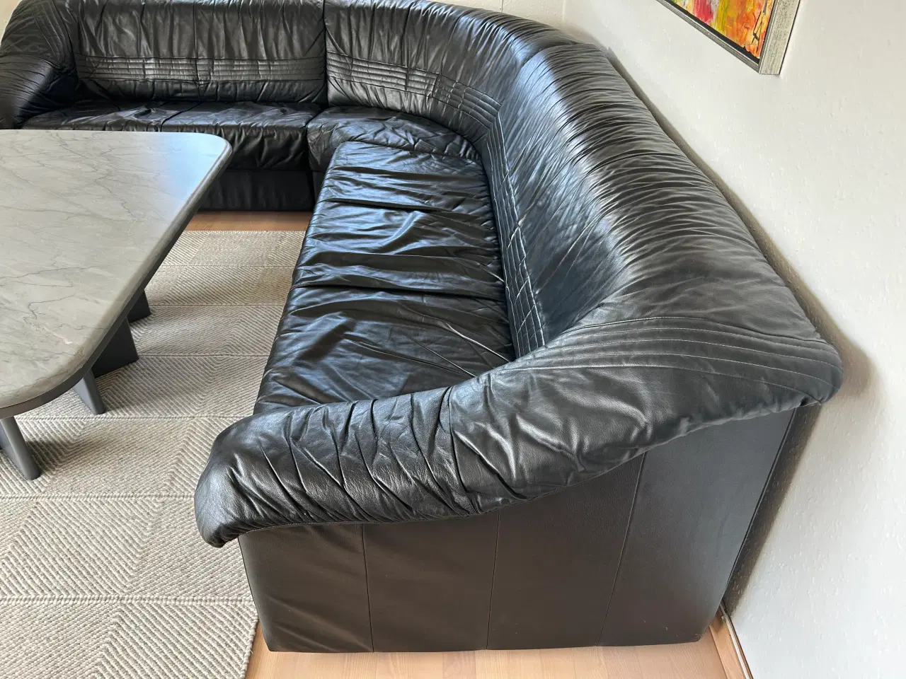 Billede 2 - Hjørnesofa sort læder