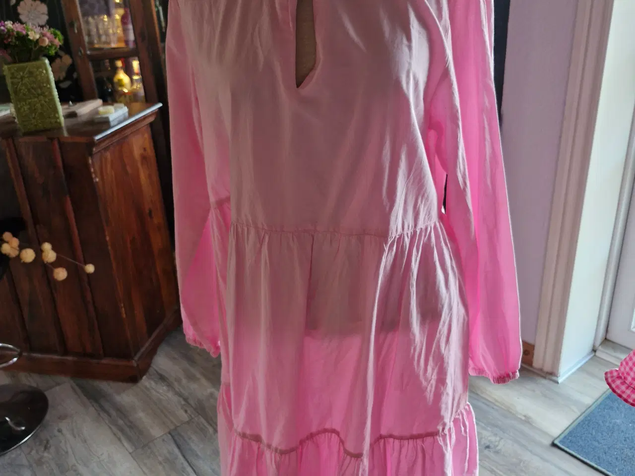 Billede 2 - Marget fin kjole lysrøde