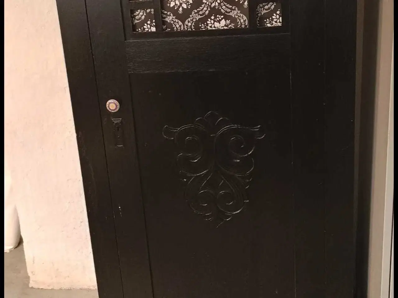 Billede 1 - Karlekammer skab